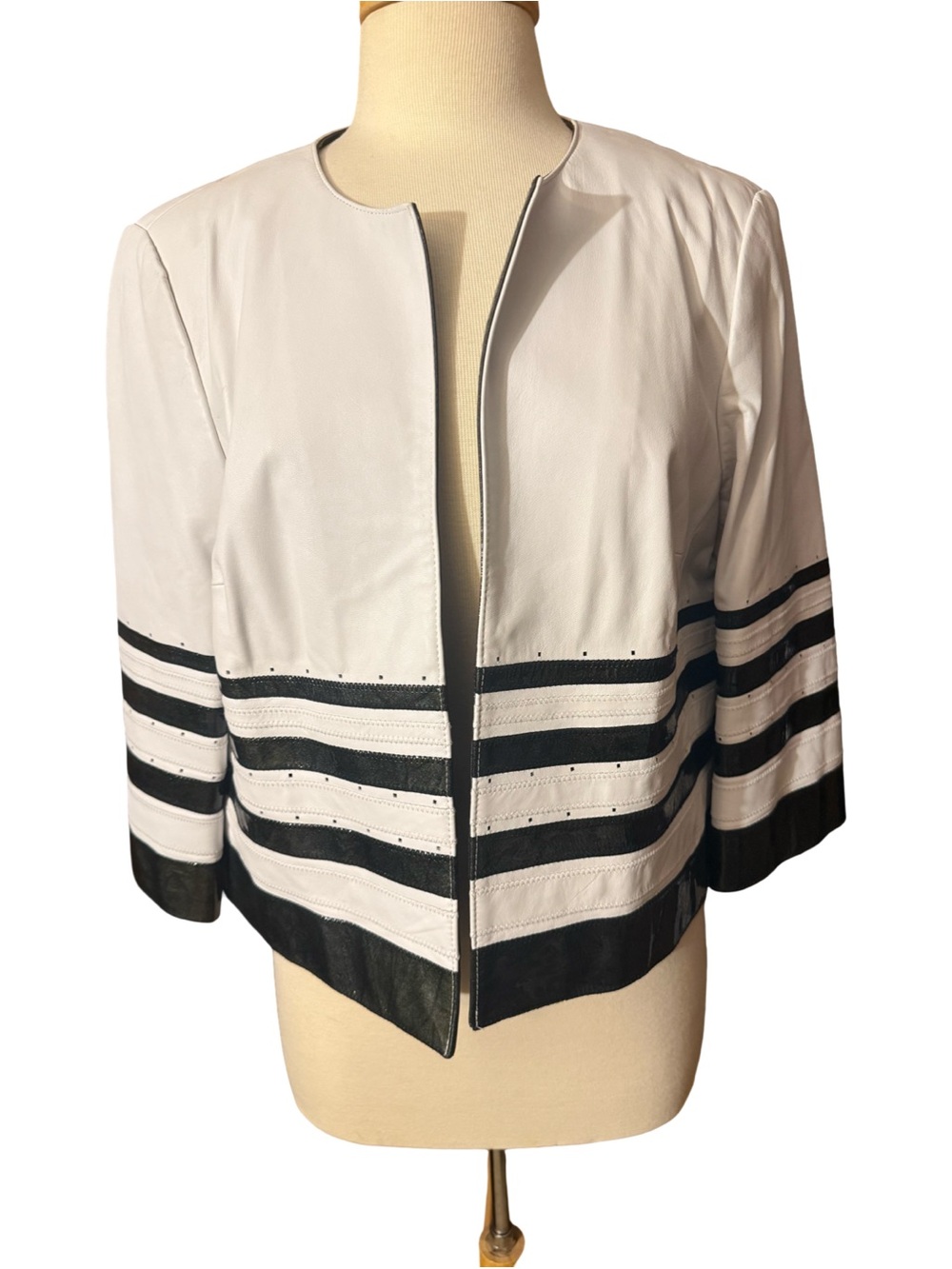 $998 Worth Optic White Leather Border Jacket Size 14 Dressy Lined Open Front